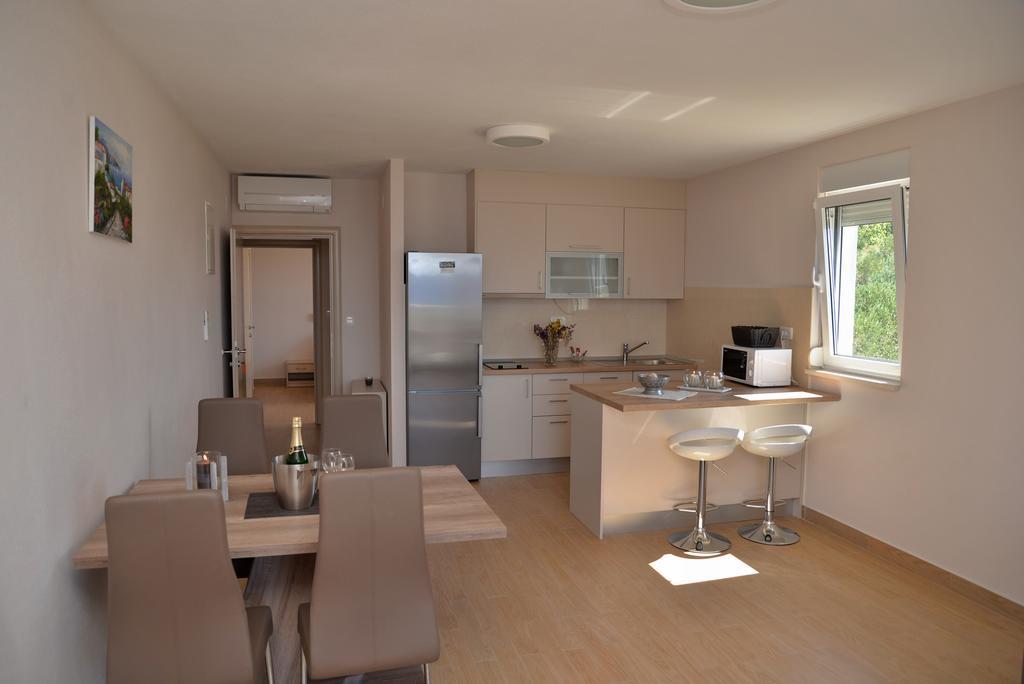 Waterfront Apartments - Тучепи Экстерьер фото