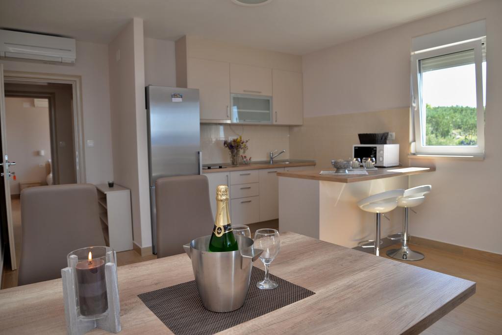 Waterfront Apartments - Тучепи Экстерьер фото